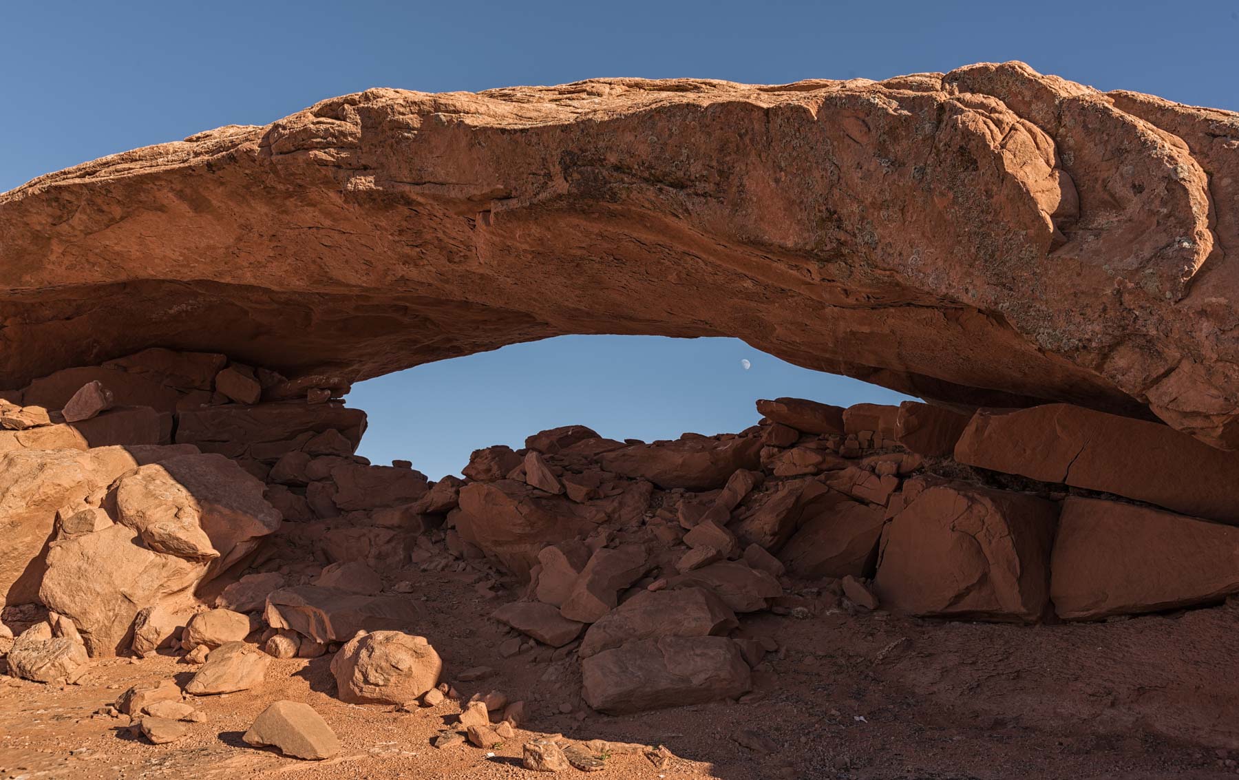 Moonrise Arch in Grand Staircase Escalante National Monument