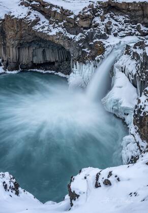 Aldeyjarfoss 2 Aldeyjarfoss and basalt columns in northeast Iceland..