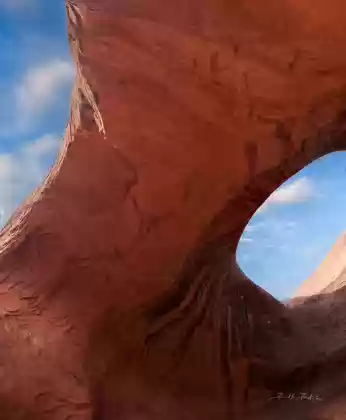 Hidden Arch 2 Hidden Arch in Monument Valley