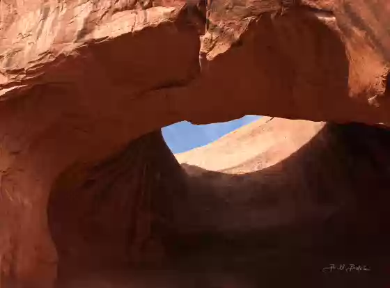 Hidden Arch Hidden Arch in Monument Valley