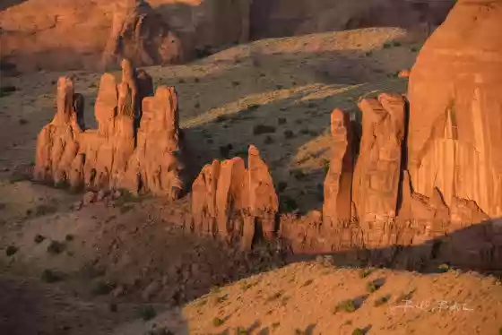 Hunts Mesa 5 Telephoto image taken from from an overlook on Hunts Mesa in Monument Valley