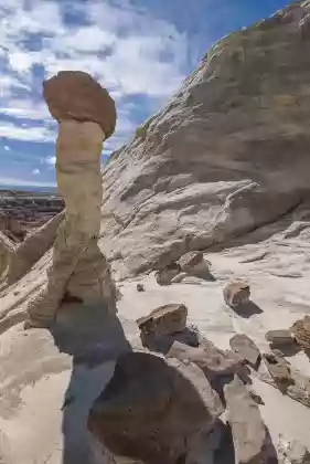 Hoodoo on Rim Hoodoos made from Entrada Sandstone with Dakota Caprocks in the Upper Rimrocks of the Grand Staircase