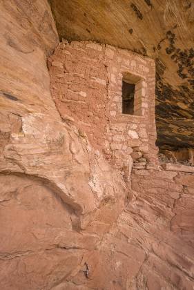 Fish Mouth Cave 1 Fish Mouth Cave Ruins near Comb Ridge, Utah
