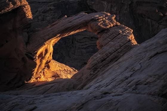 Edge Light on Arch Rock Edge Light on Arch Rock in Valley of Fire, Nevada
